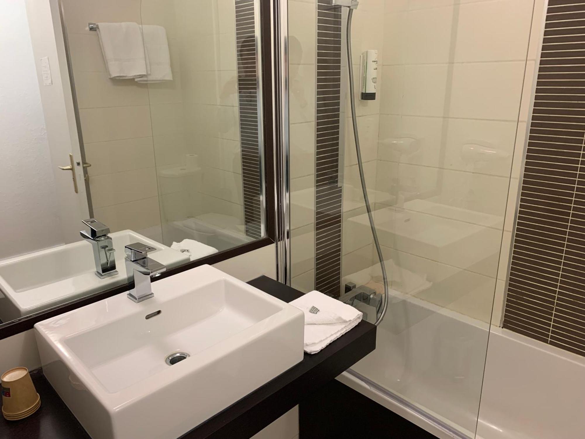 Contact Hotel Des Etats-Unis Toulouse Bagian luar foto