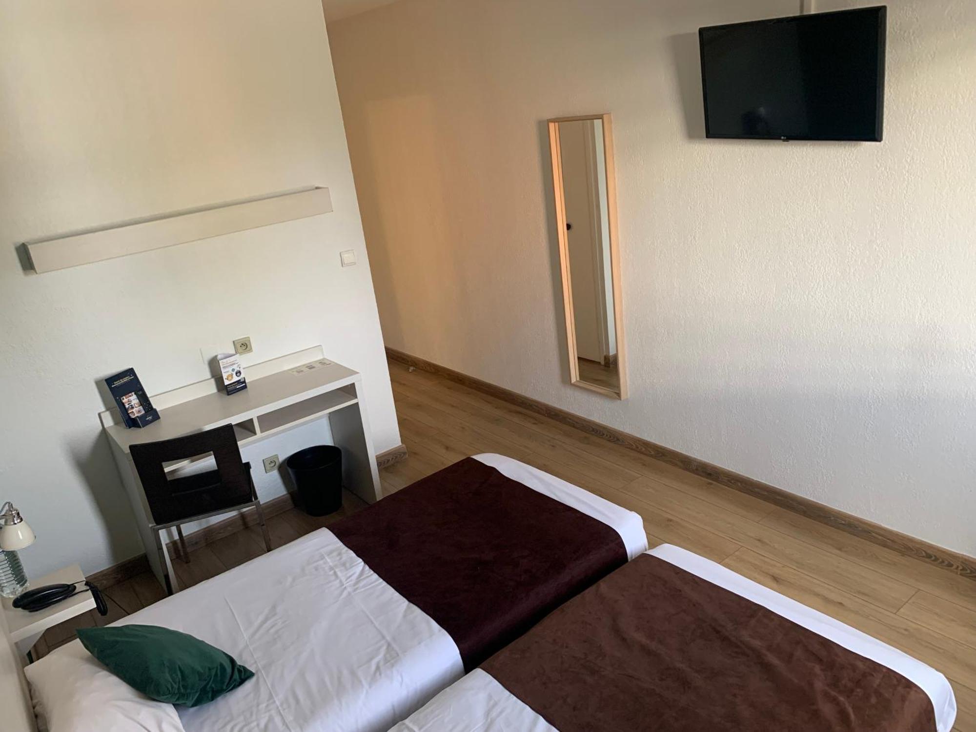 Contact Hotel Des Etats-Unis Toulouse Bagian luar foto